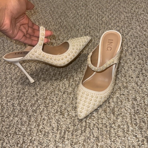 Pearly Off white heels - Picture 2 of 3